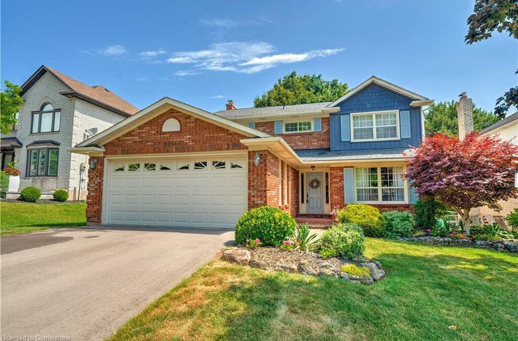2251 MANSFIELD DR, BURLINGTON, L7P3J3