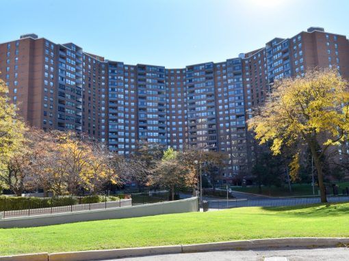 UNIT 802 – 627 THE WEST MALL, ETOBICOKE, M9C4X5