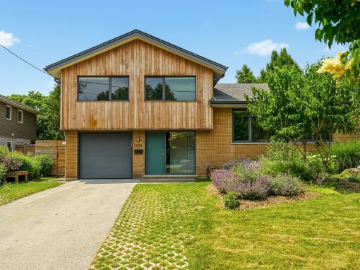 332 NEWBOLD CRT, BURLINGTON, L7R2Y6